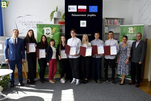 wręczenie certyfikatów